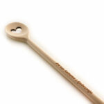 Lepa kuhalnica z gravuro iz bukovega lesa